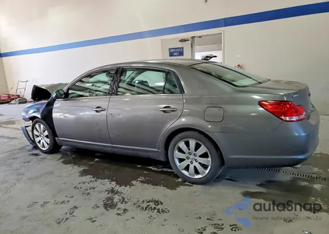 2005 Toyota Avalon Xl z USA, uszkodzony, nr VIN 4T1BK36B35U032434